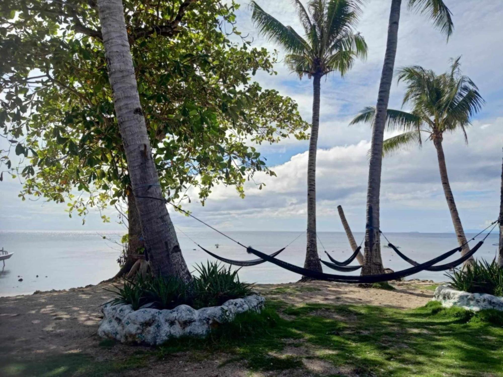 Hola Beach Resort Siquijor Eksteriør bilde